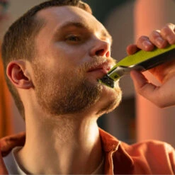 Philips OneBlade QP420/50 Ersatzklinge 360 (passt Auf Alle OneBlade Handstücke, Außer QP15XX) -Pflege Fachgeschäft 50ddb92484766f17e7ef998ead45f8c2