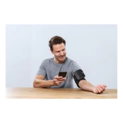 BEURER BM 81 Oberarm-Blutdruckmessgerät EasyLock -Pflege Fachgeschäft cb6a58922653efed7ac8f78bf527e5cd