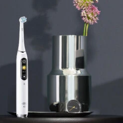 Braun Oral-B IO9 Elektrische Zahnbürste Weiß -Pflege Fachgeschäft f3f97c338e9a32c7bff1ae57fb3e9ec3